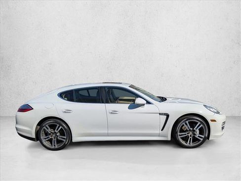 Used 2013 Porsche Panamera S image 4