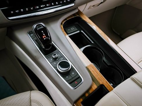 Used 2021 Cadillac Escalade Sport Platinum w/ LPO, ONYX Package image 11