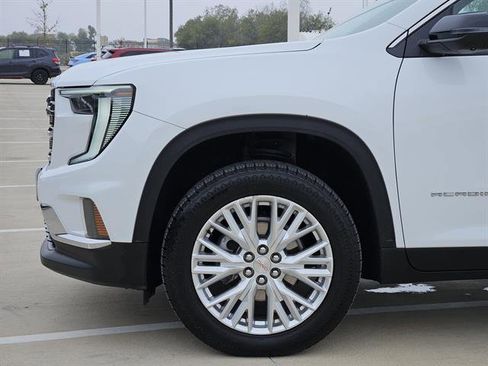 Used 2024 GMC Acadia Elevation image 6