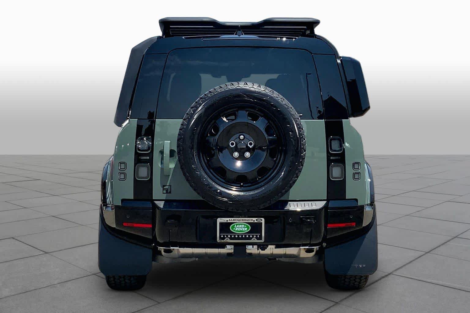 New 2026 Land Rover Defender 110 Trophy Edition AWD/4WD image 4