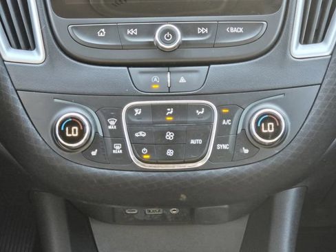 Used 2023 Chevrolet Malibu LT FWD image 19