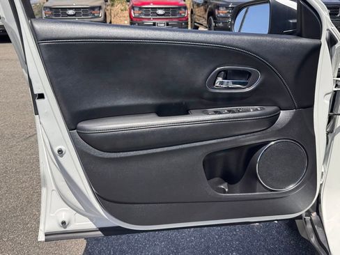 Used 2021 Honda HR-V EX-L image 15