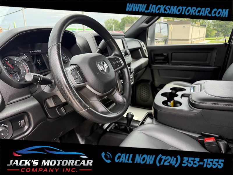 Used 2024 RAM 3500 Tradesman w/ Chrome Appearance Group AWD/4WD image 35