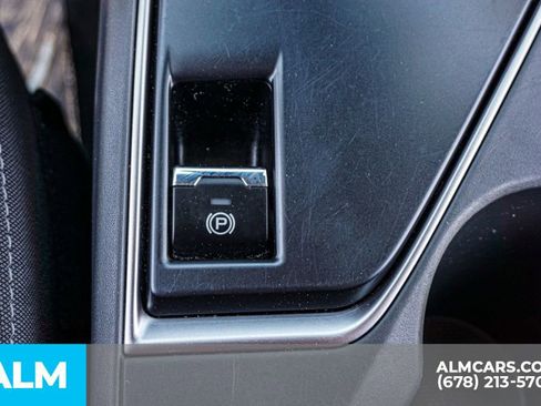 Used 2025 Subaru Crosstrek 2.0i Premium AWD/4WD image 44