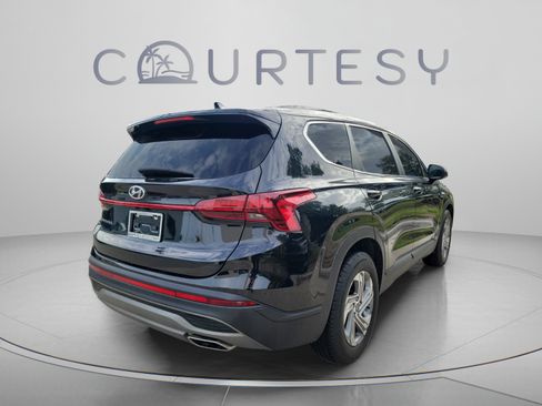 Used 2023 Hyundai Santa Fe SE FWD image 3