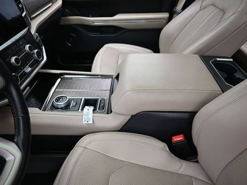 Certified 2024 Ford Expedition Limited RWD image 26
