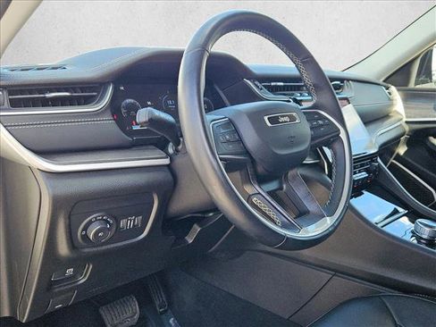 Used 2022 Jeep Grand Cherokee L Limited w/ Trailer Tow Group (B) image 10