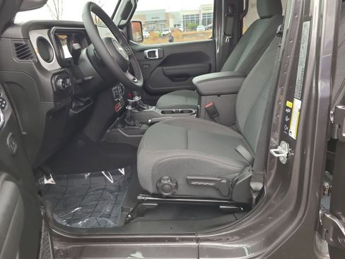 New 2026 Jeep Wrangler Unlimited Sport image 19