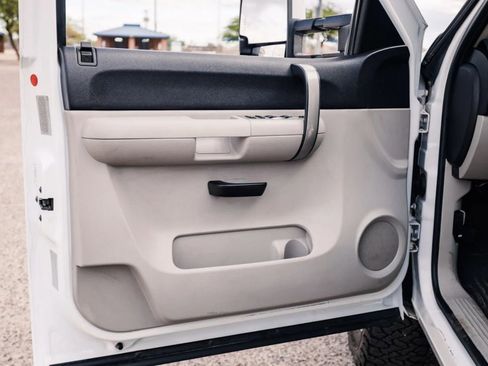 Used 2008 Chevrolet Silverado 3500 LT image 10