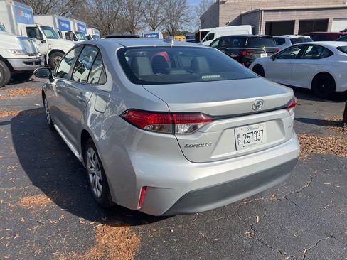 Used 2024 Toyota Corolla LE image 7