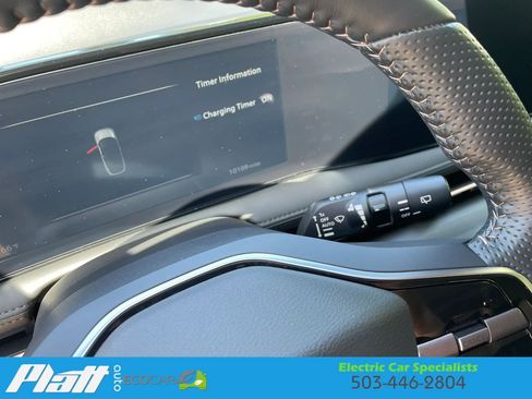 Used 2023 Nissan Ariya AWD image 36