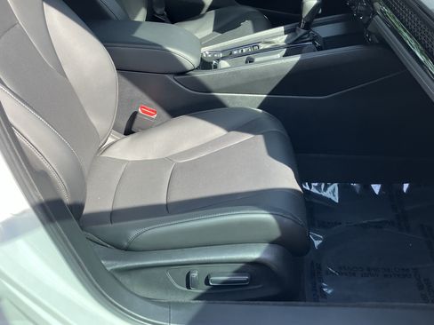 Used 2025 Honda Accord Sport image 36