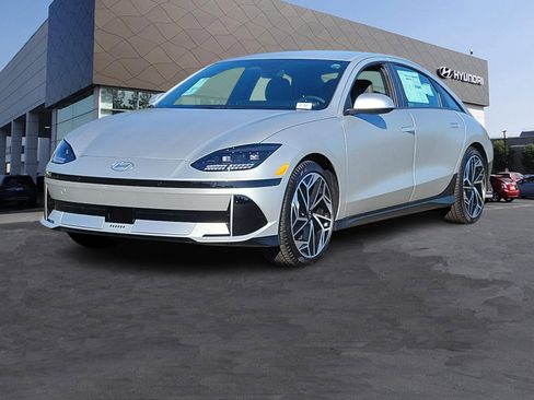 New 2023 Hyundai Ioniq 6 SEL image 1