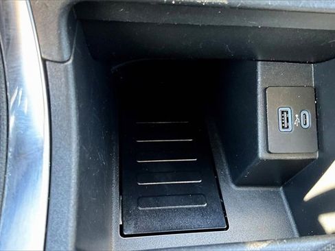 Used 2024 Ford Edge Titanium image 16