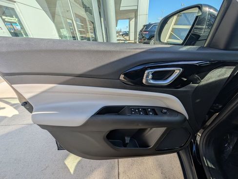 Used 2024 Jeep Compass Limited AWD/4WD image 37