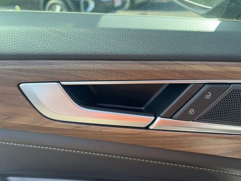 New 2026 Volkswagen Atlas SE image 19