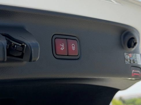 Used 2024 Mercedes-Benz S 580 4MATIC Sedan image 13