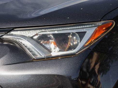 Used 2018 Toyota RAV4 LE w/ All Weather Liner Package FWD image 8