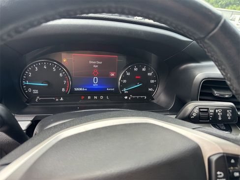 Used 2022 Ford Explorer XLT w/ Equipment Group 202A image 19