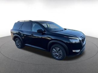 Used 2025 Nissan Pathfinder SV video 2