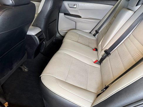 Used 2016 Toyota Camry SE image 20