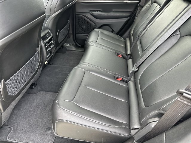 Used 2024 Jeep Grand Cherokee Limited AWD/4WD image 28