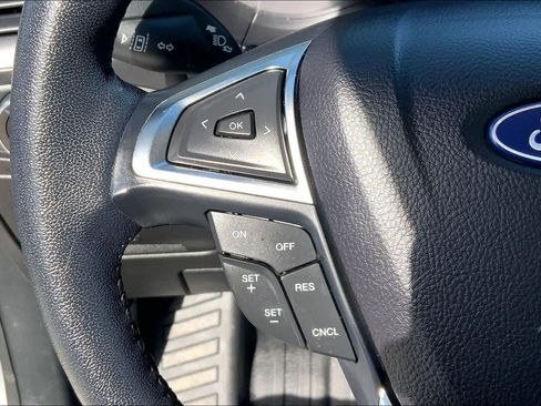 Used 2023 Ford Edge SEL image 20