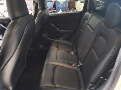 Used 2020 Tesla Model Y Long Range AWD/4WD image 34