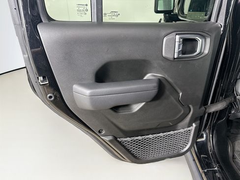 Used 2024 Jeep Wrangler Unlimited Rubicon 4xe w/ Technology Group AWD/4WD image 26