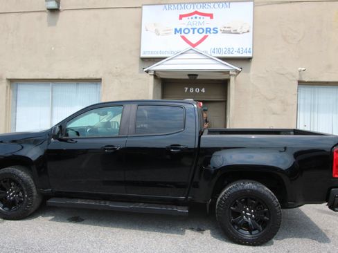 Used 2020 Chevrolet Colorado Z71 w/ Z71 Midnight Edition AWD/4WD image 4