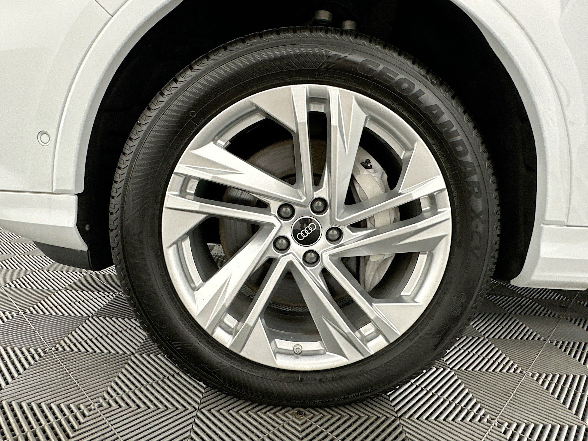 Used 2023 Audi Q7 3.0T Premium Plus AWD/4WD image 38