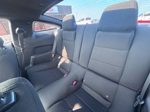 Used 2012 Ford Mustang Coupe RWD image 17