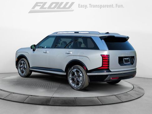 Certified 2026 Hyundai Palisade Limited FWD image 5