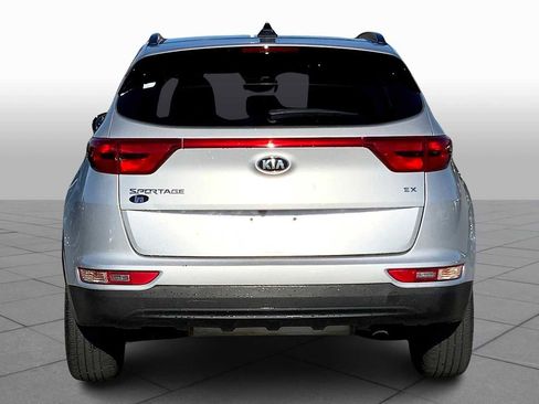 Used 2018 Kia Sportage EX w/ EX Premium Package image 4