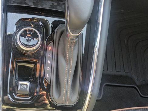 Used 2025 GMC Canyon AT4 image 21