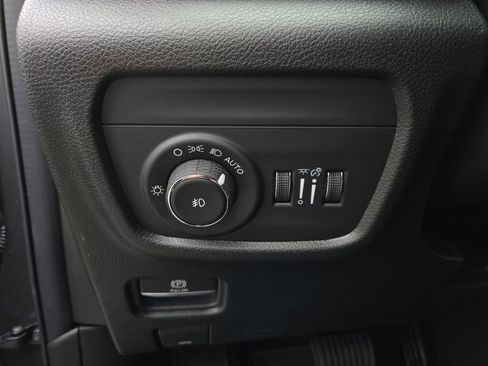 New 2025 Jeep Grand Cherokee Limited image 13