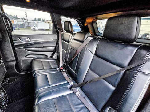 Used 2020 Jeep Grand Cherokee Limited w/ Luxury Group II image 12