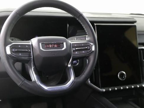 Used 2025 GMC Acadia Elevation w/ Elevation Premium Package image 3