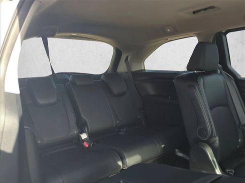 Used 2024 Honda Odyssey Touring image 17