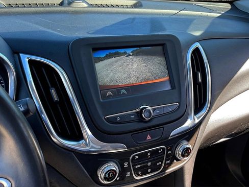 Used 2018 Chevrolet Equinox LT image 20