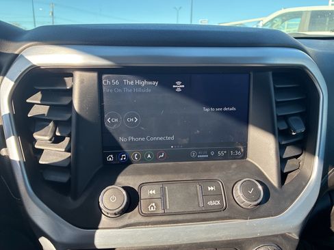 Used 2023 GMC Acadia SLT w/ LPO, Floor Liner Package image 24