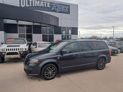 Used 2014 Dodge Grand Caravan SE