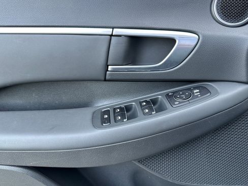 Used 2020 Hyundai Sonata SEL w/ Cargo Package image 11