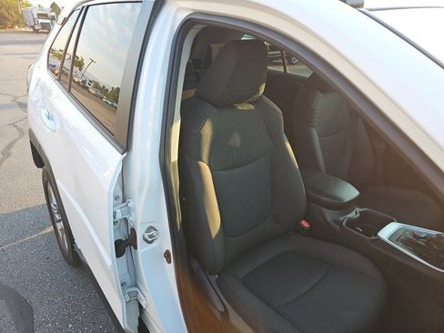 Used 2023 Toyota RAV4 LE image 18