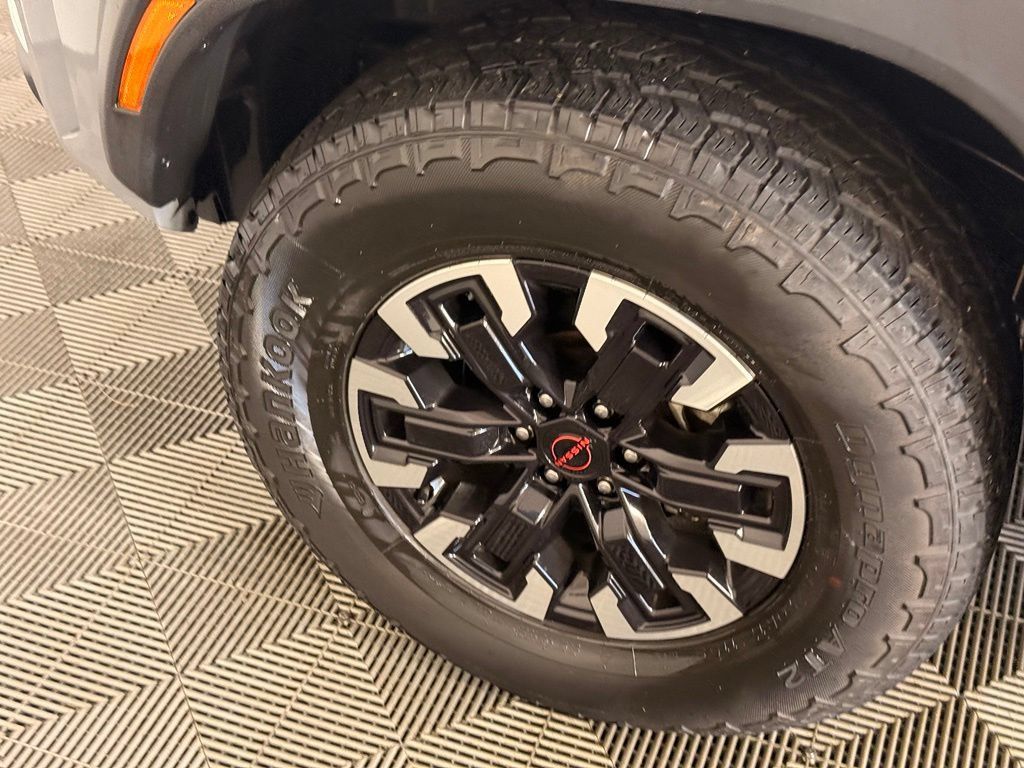 Used 2023 Nissan Frontier PRO-4X w/ Technology Package AWD/4WD image 16