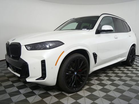 New 2026 BMW X5 xDrive40i w/ M Sport Package image 22