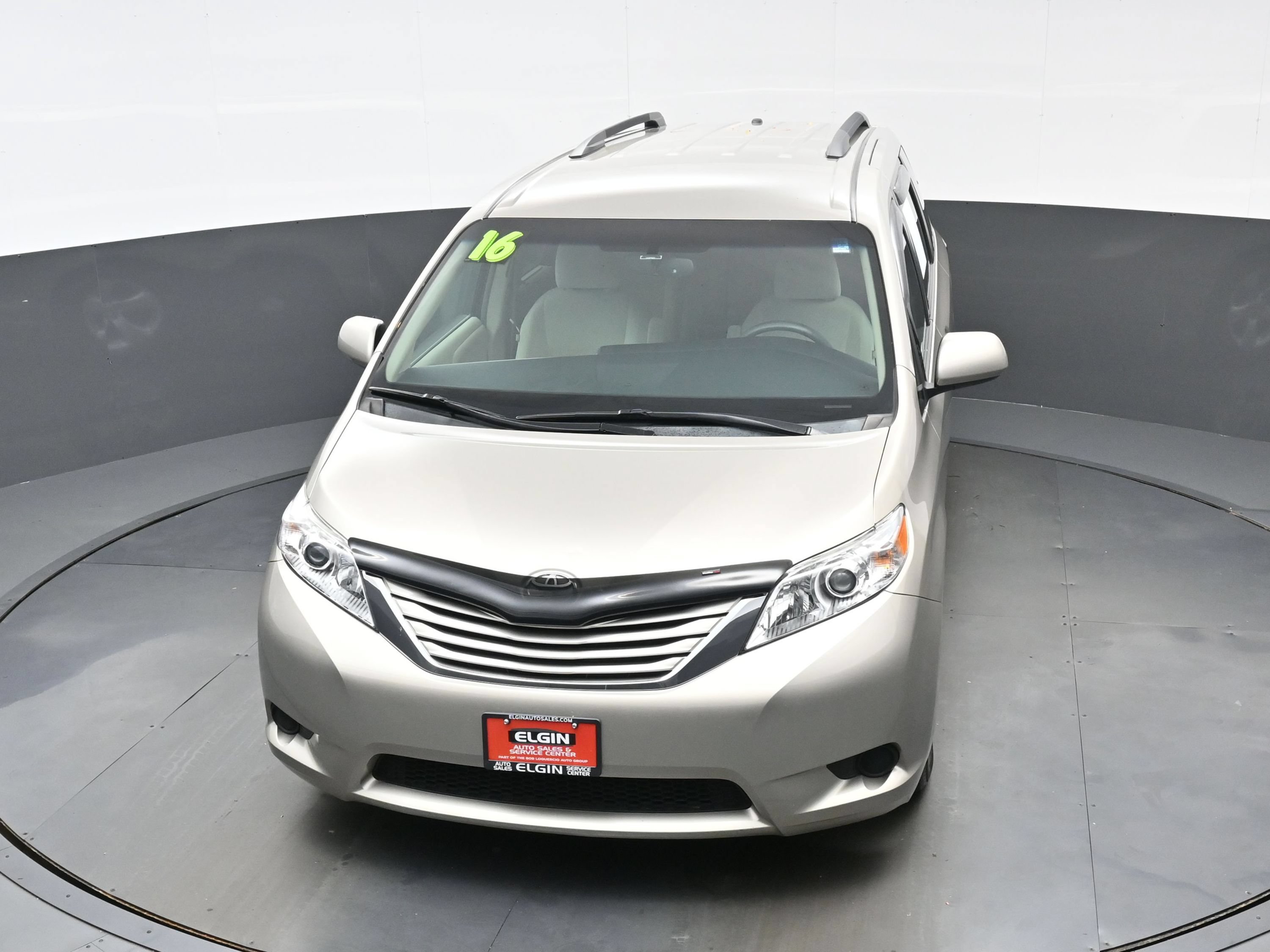 Used 2016 Toyota Sienna LE FWD image 40