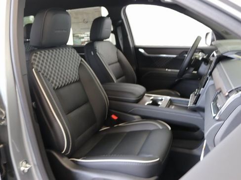 New 2025 GMC Acadia Denali w/ Super Cruise Package image 20