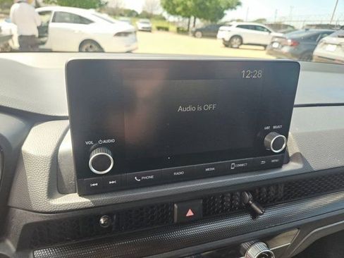 Used 2025 Honda CR-V LX image 18