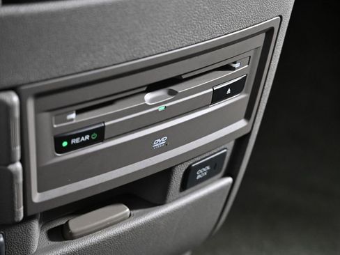 Used 2016 Honda Odyssey Touring image 19